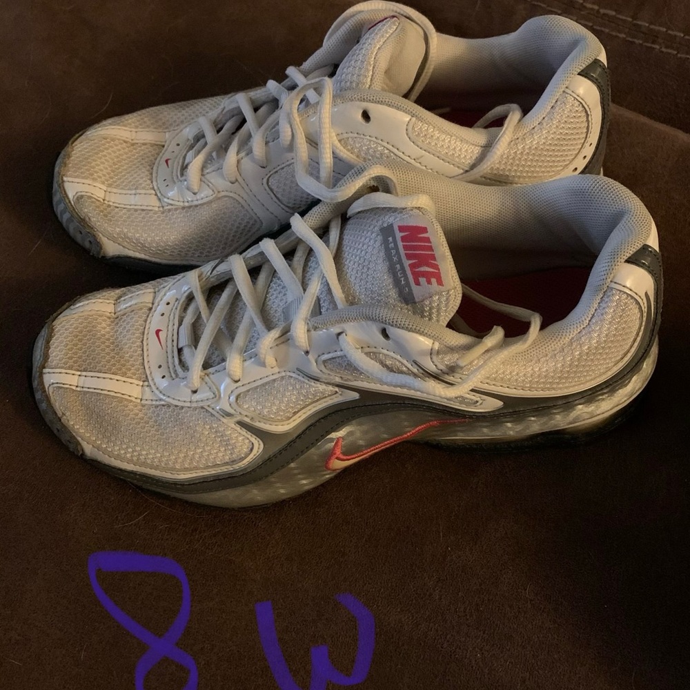 Women’s size 8 shoes